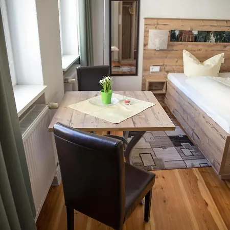 & Fleischerei Endler 4*