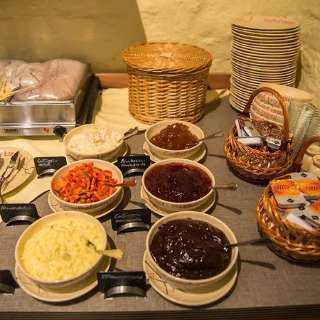& Fleischerei Гостевой дом Райнсберг